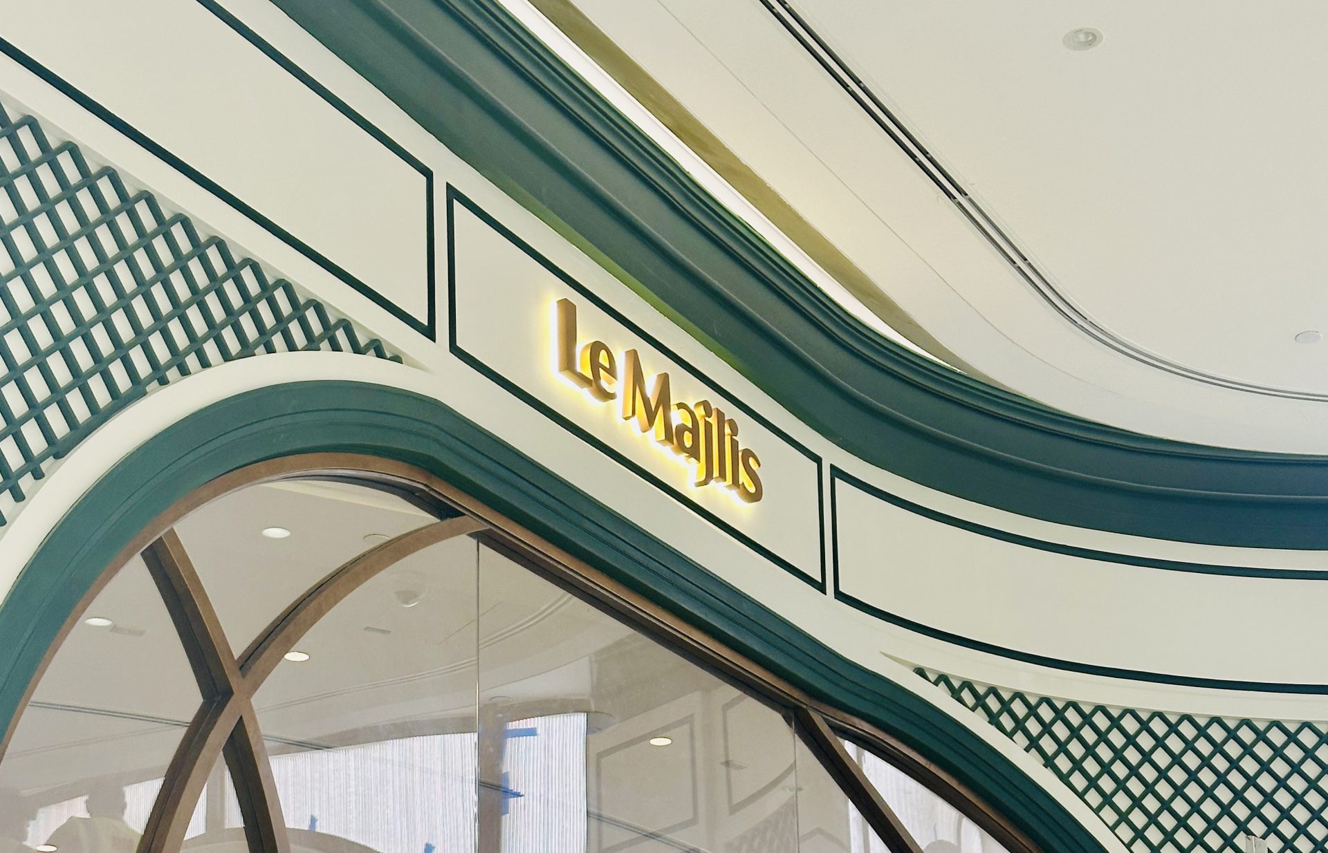 Le Majlis Restaurant Canopy Structure & 3D Signage | Palm Jumeirah Mall — Le Majlis Restaurant — Food & Beverage (F&B) & Retail Dining — Palm Jumeirah Mall, Dubai, UAE project gallery image 2