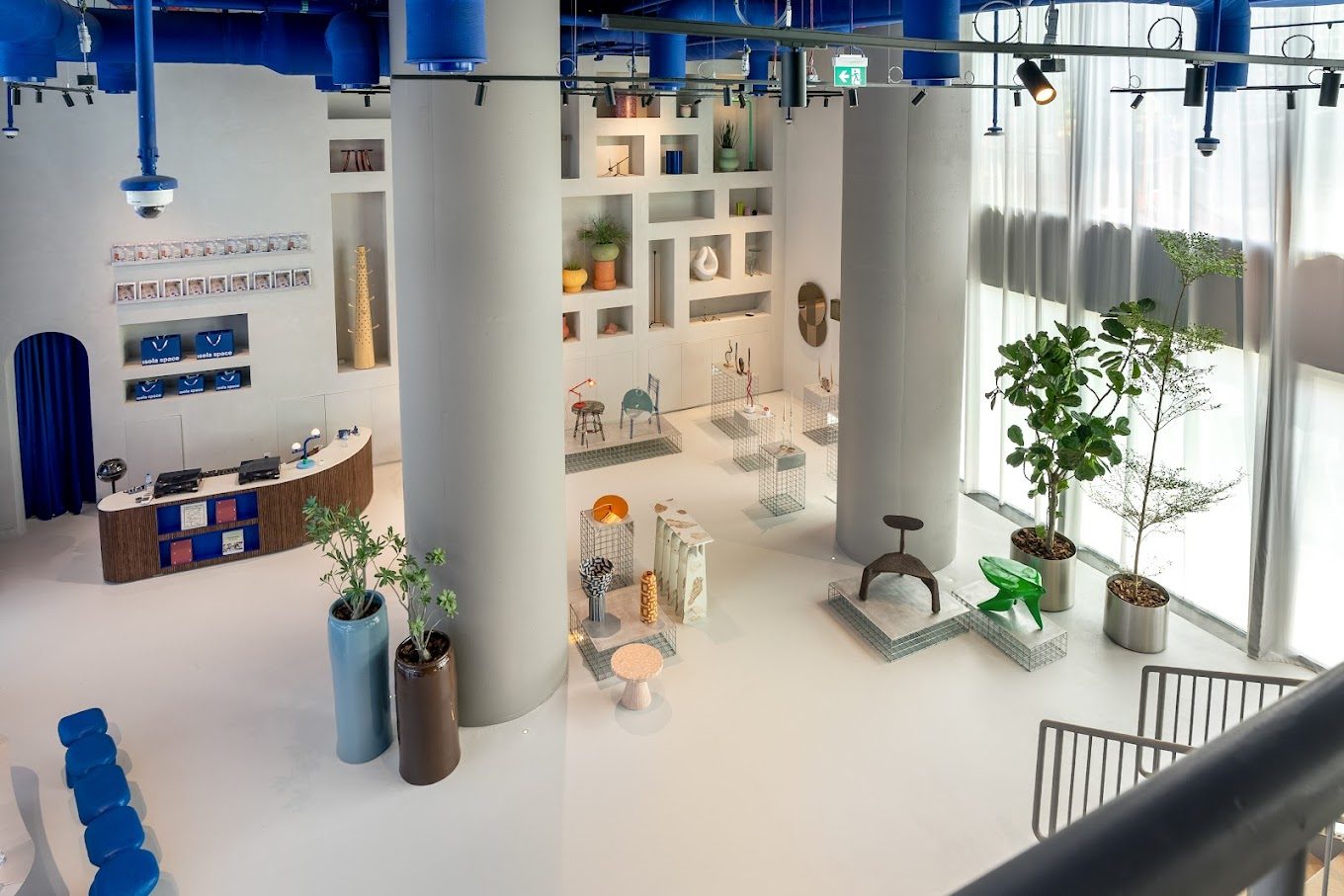 Isola Spaces — Bespoke Stainless Steel Counter & Display System gallery image 4